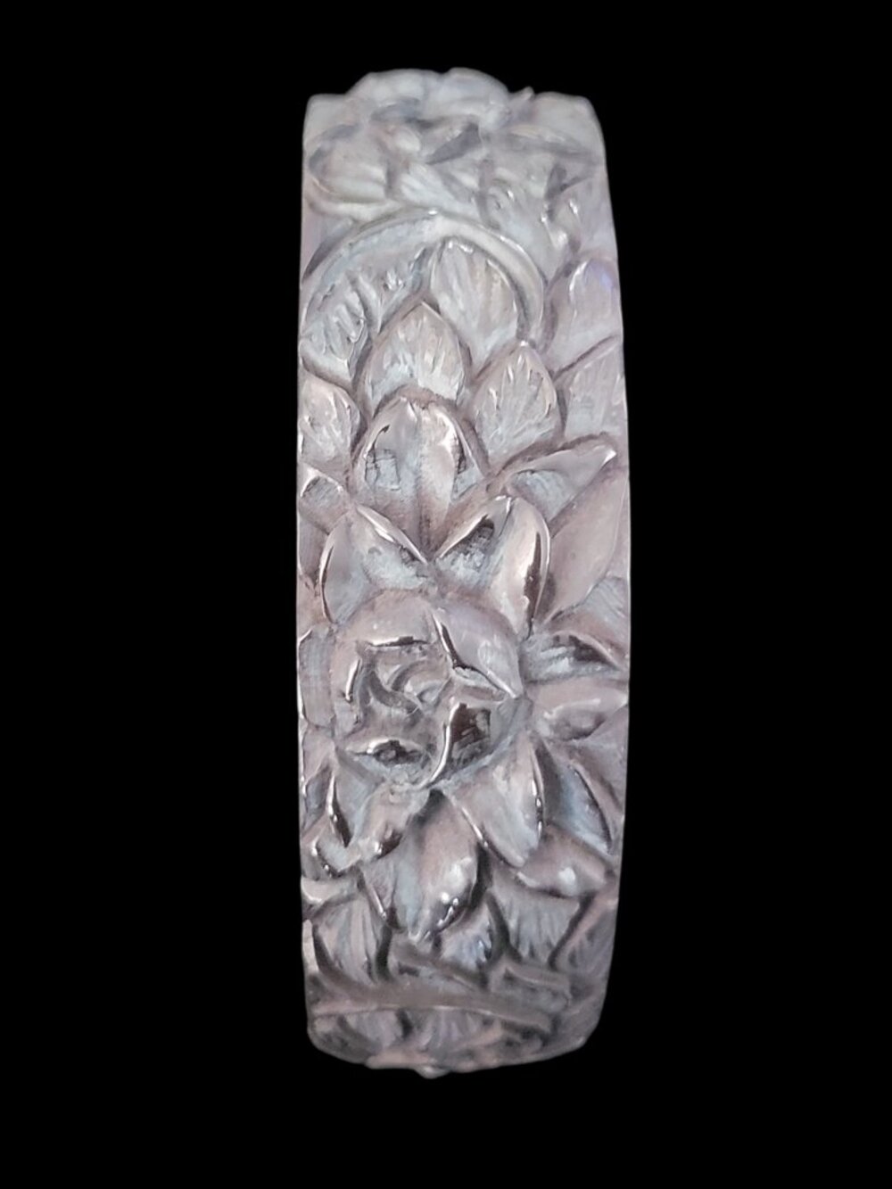 Plastic carved Bracelet-Purchased at Chan Luu showroom - Picture 3 of 7